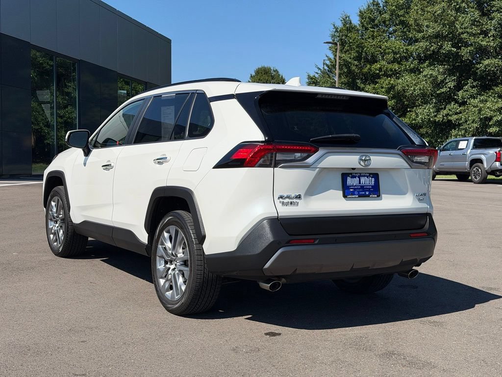 Used 2019 Toyota RAV4 Limited w/ Advanced Technology Package AWD/4WD image 4