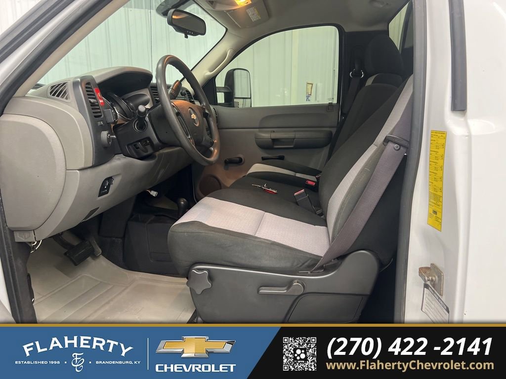 Used 2009 Chevrolet Silverado 3500 W/T w/ Snow Plow Prep Package image 9