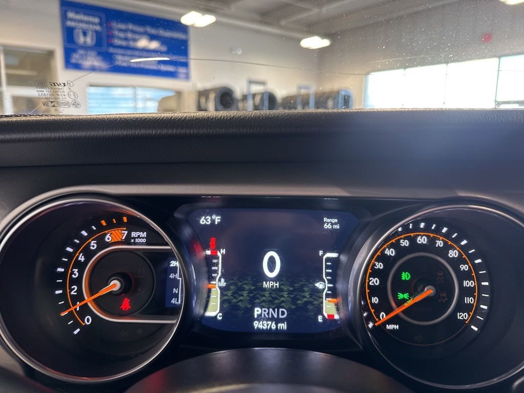 Used 2021 Jeep Wrangler Unlimited Sahara w/ Uconnect 4C Nav & Sound Group image 12