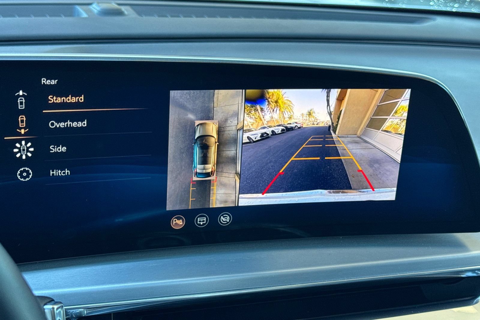 Certified 2024 Cadillac Lyriq Luxury AWD/4WD image 20