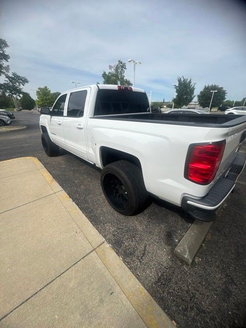 Used 2018 Chevrolet Silverado 1500 LT w/ All Star Edition AWD/4WD image 10