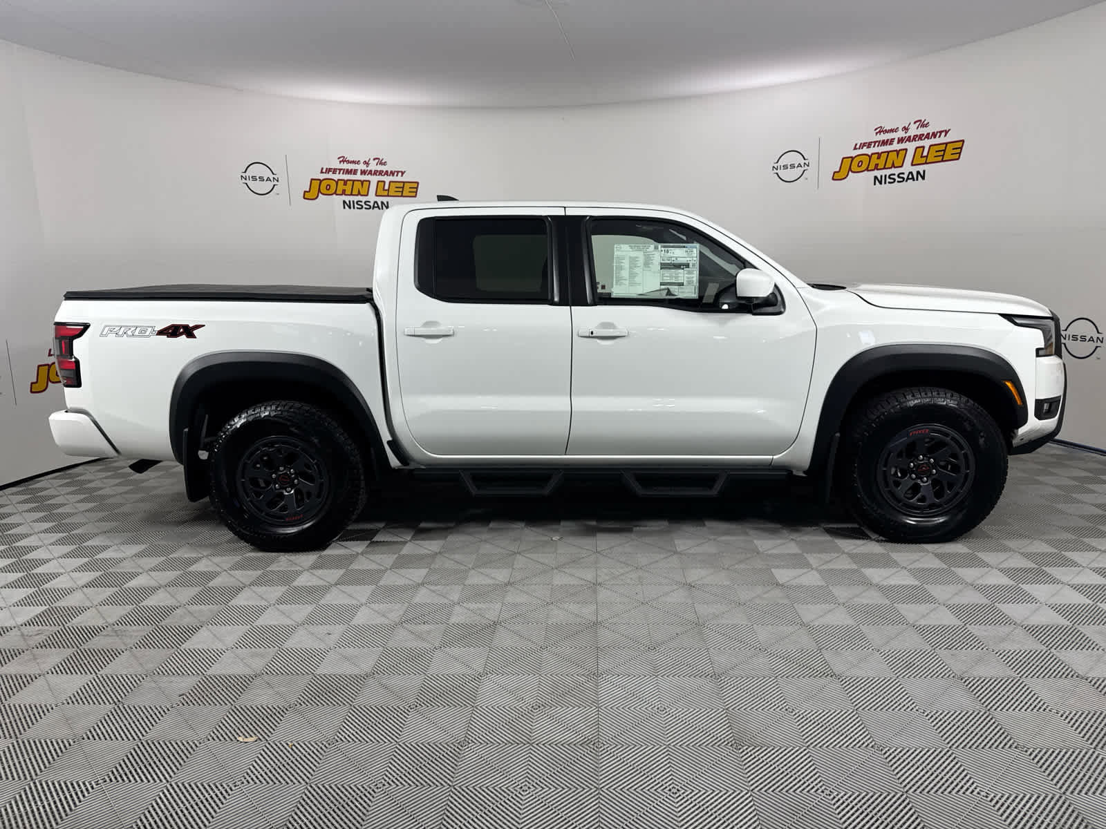 New 2026 Nissan Frontier PRO-4X w/ Pro-4x Convenience Package image 7