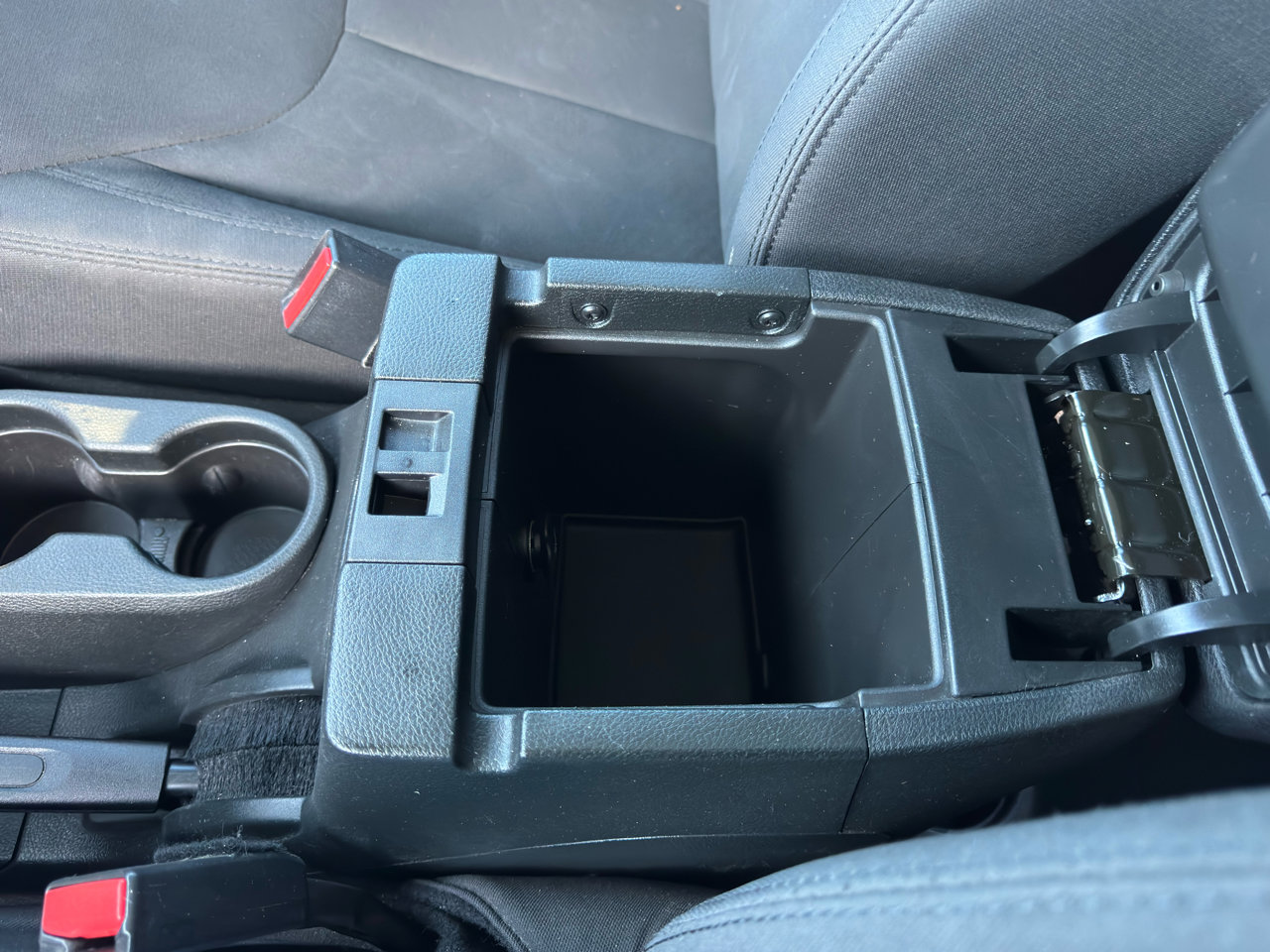 Used 2018 Jeep Wrangler Unlimited Sport S image 24