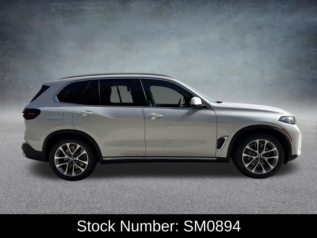 New 2026 BMW X5 xDrive50e image 6