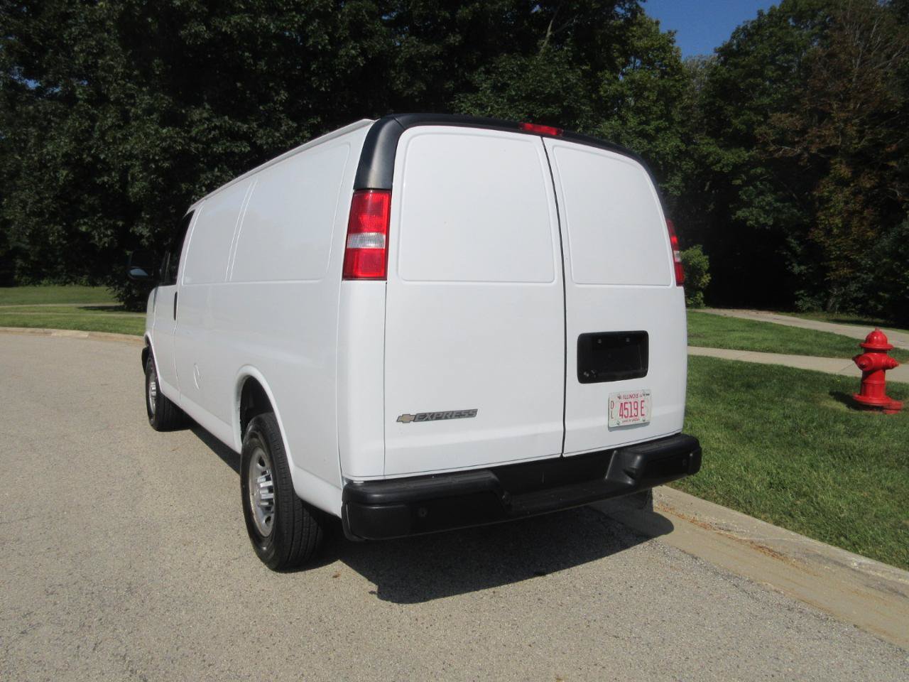 Used 2021 Chevrolet Express 2500 w/ Driver Convenience Package RWD image 23