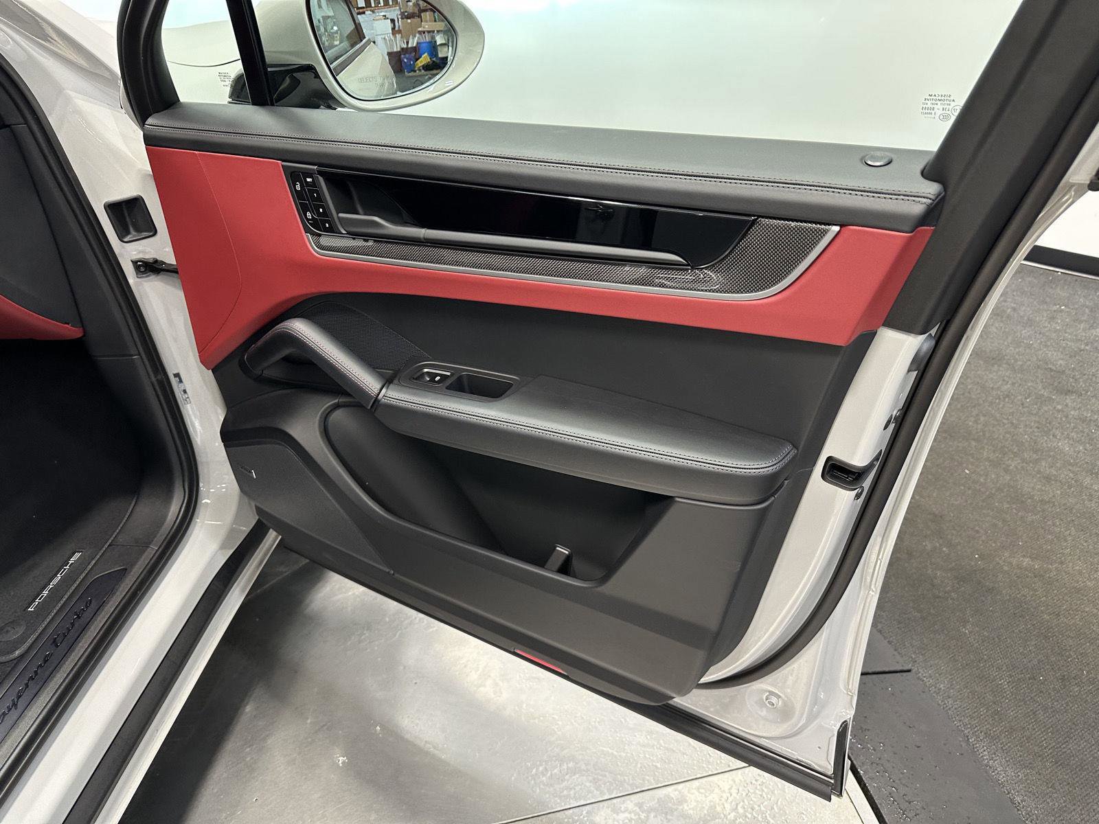 Certified 2025 Porsche Cayenne Turbo image 44