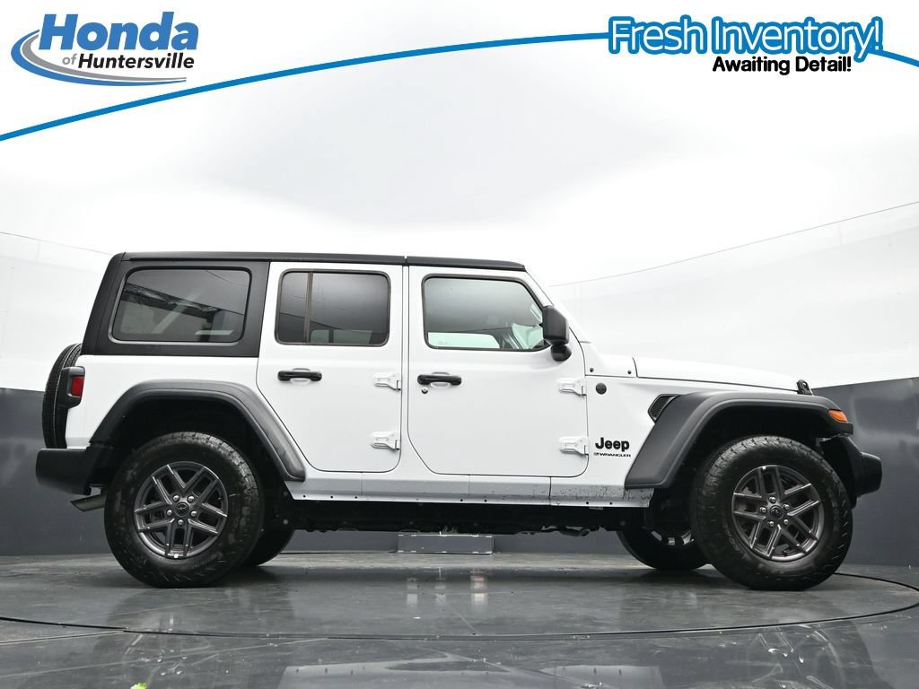 Used 2025 Jeep Wrangler Unlimited Sport AWD/4WD image 35