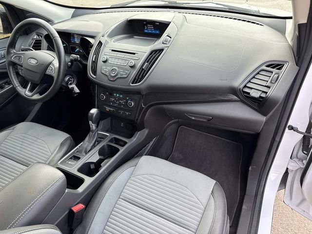 Used 2017 Ford Escape SE w/ SE Sport Appearance Package image 14