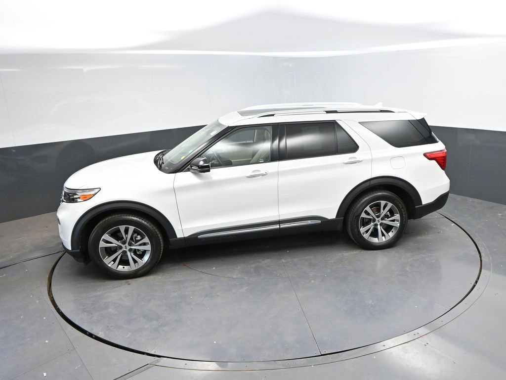 Used 2020 Ford Explorer Platinum w/ Premium Technology Package AWD/4WD image 29