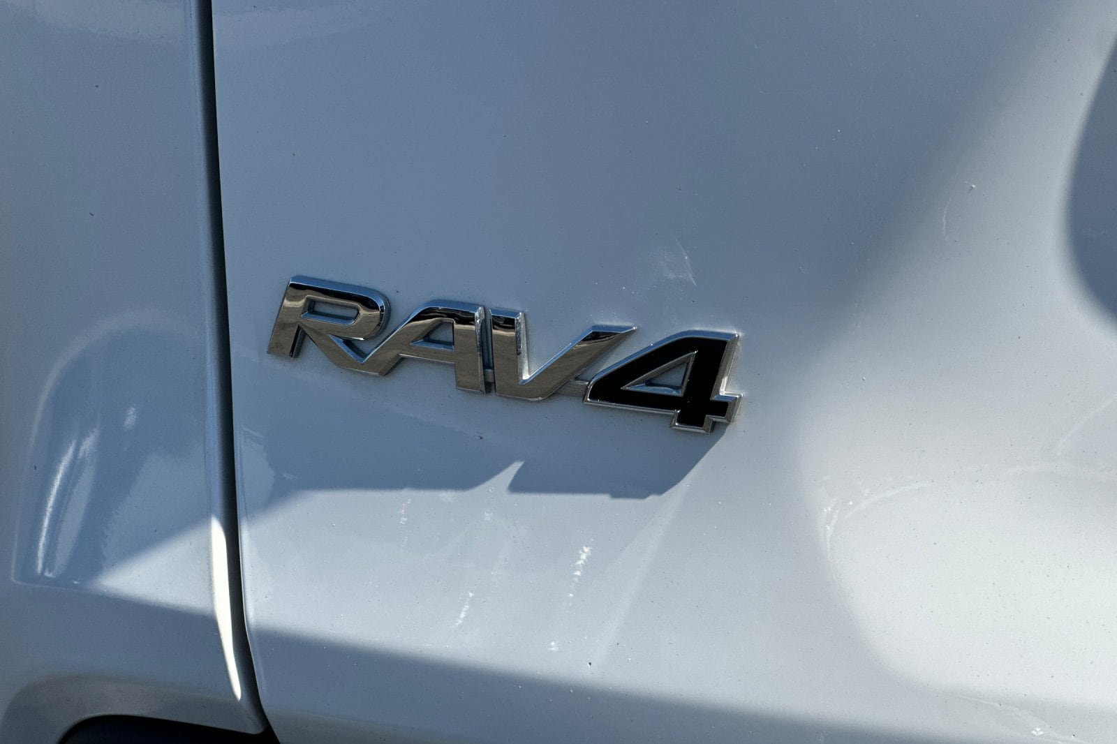 Used 2025 Toyota RAV4 LE AWD/4WD image 26