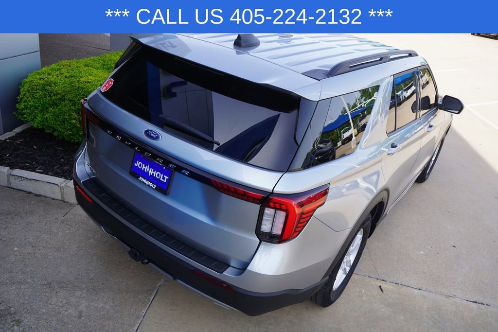 Used 2025 Ford Explorer Active w/ Active Comfort Package RWD image 14