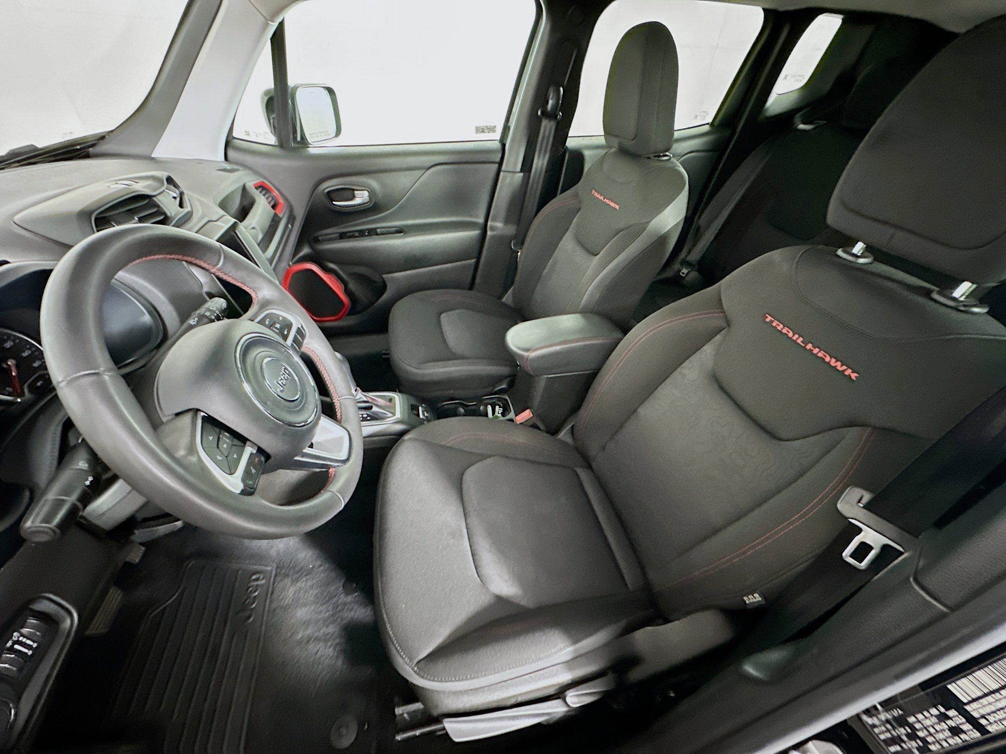 Used 2023 Jeep Renegade Trailhawk image 13