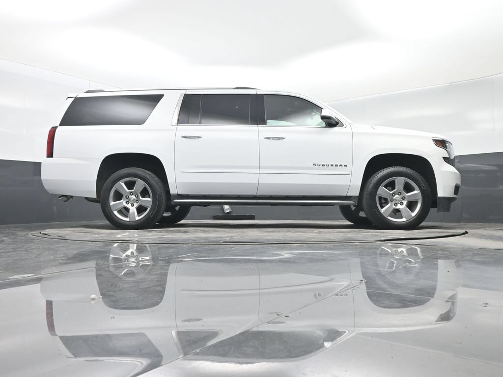 Used 2018 Chevrolet Suburban Premier RWD image 31