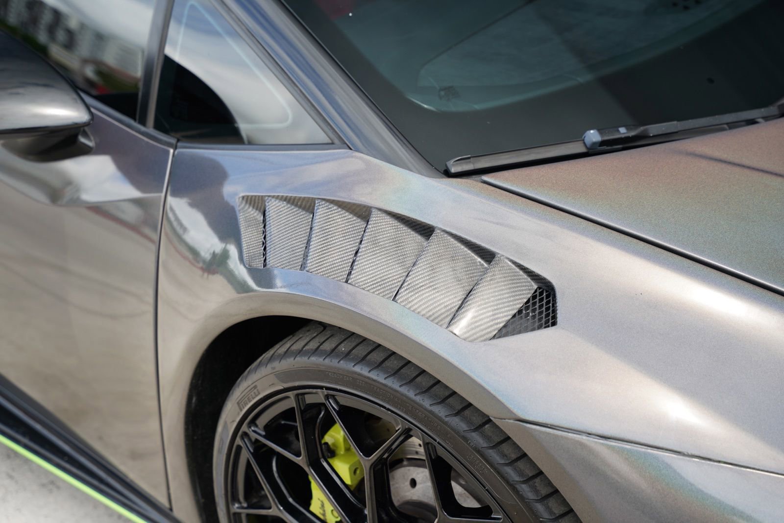 Used 2021 Lamborghini Huracan EVO image 16