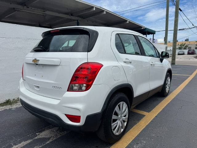 Used 2017 Chevrolet Trax LS w/ LPO, Cargo Package FWD image 7