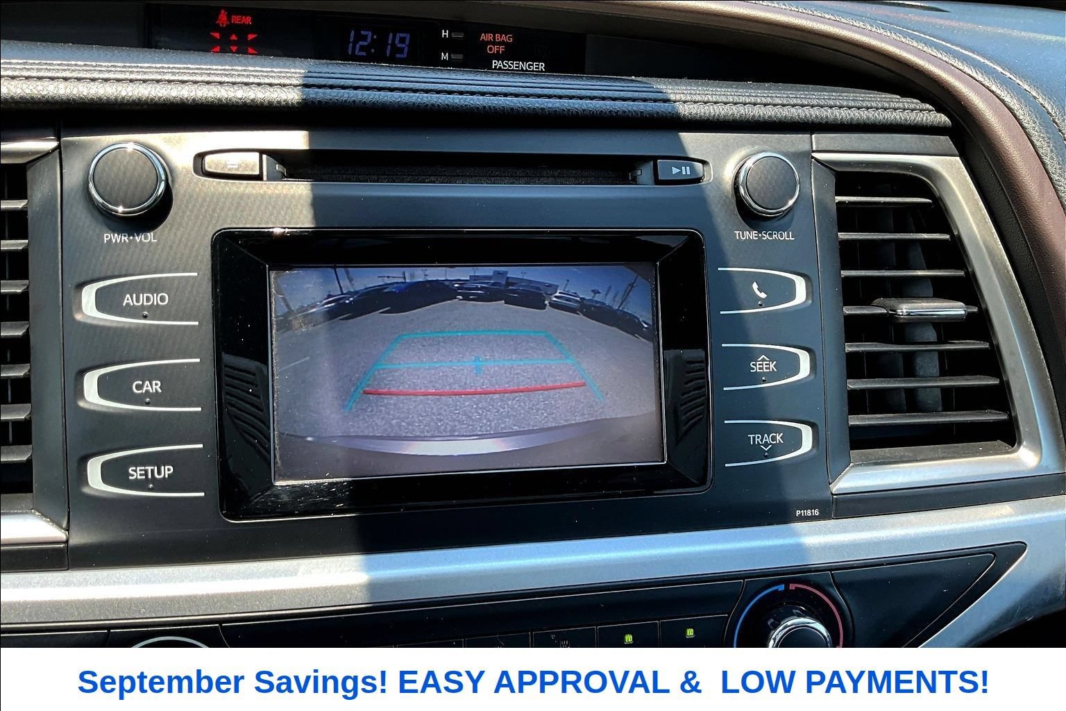 Used 2019 Toyota Highlander LE FWD image 17