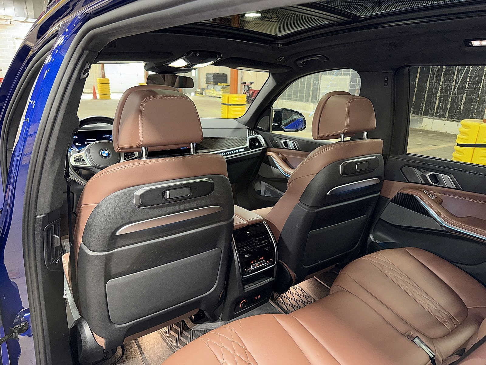 Used 2025 BMW X7 M60i w/ Executive Package AWD/4WD image 27
