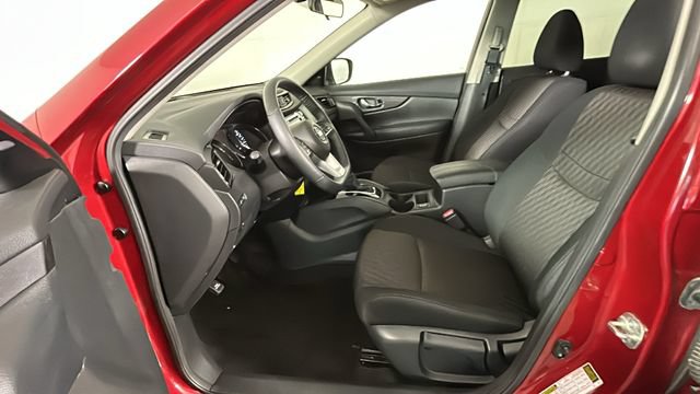Used 2020 Nissan Rogue S FWD image 11