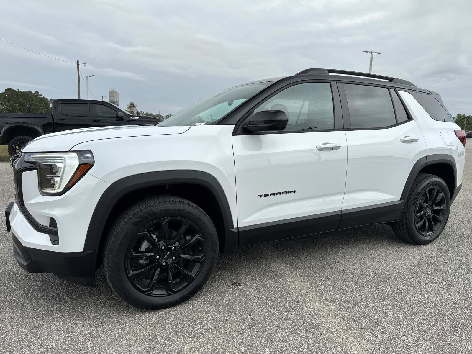 New 2026 GMC Terrain Elevation w/ Black Edition FWD image 7