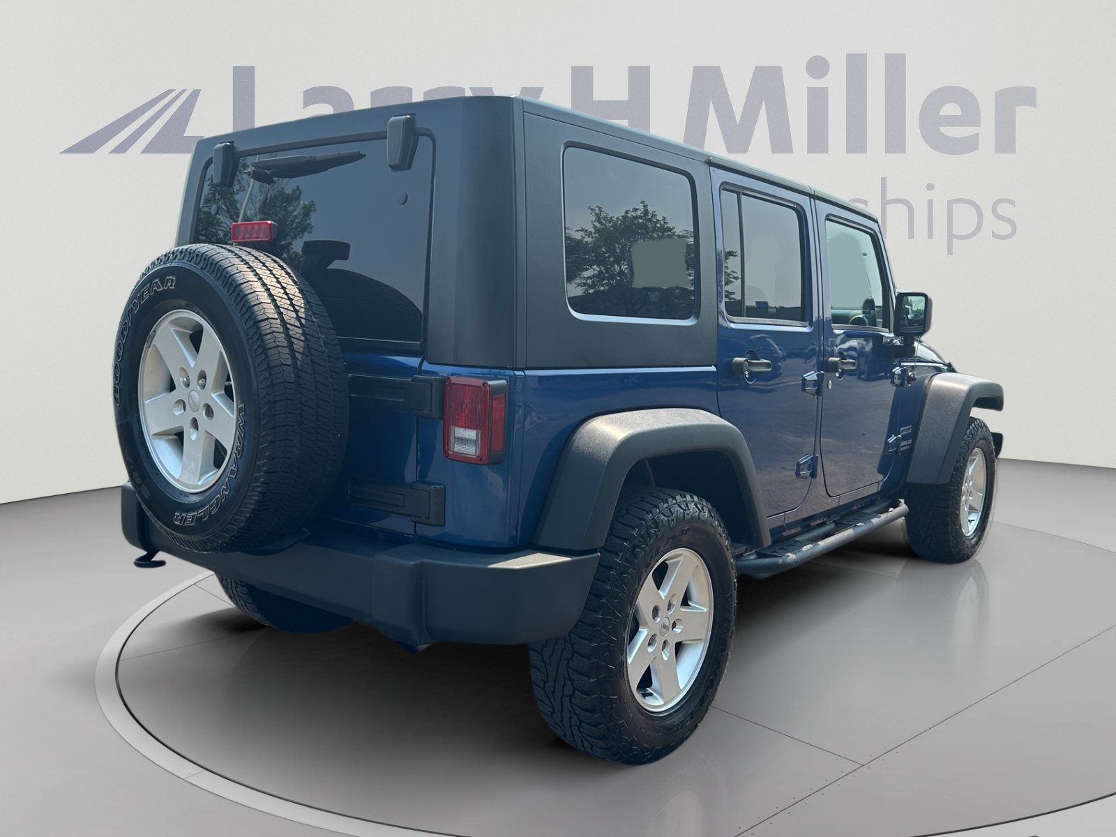 Used 2010 Jeep Wrangler Unlimited Sport AWD/4WD image 5