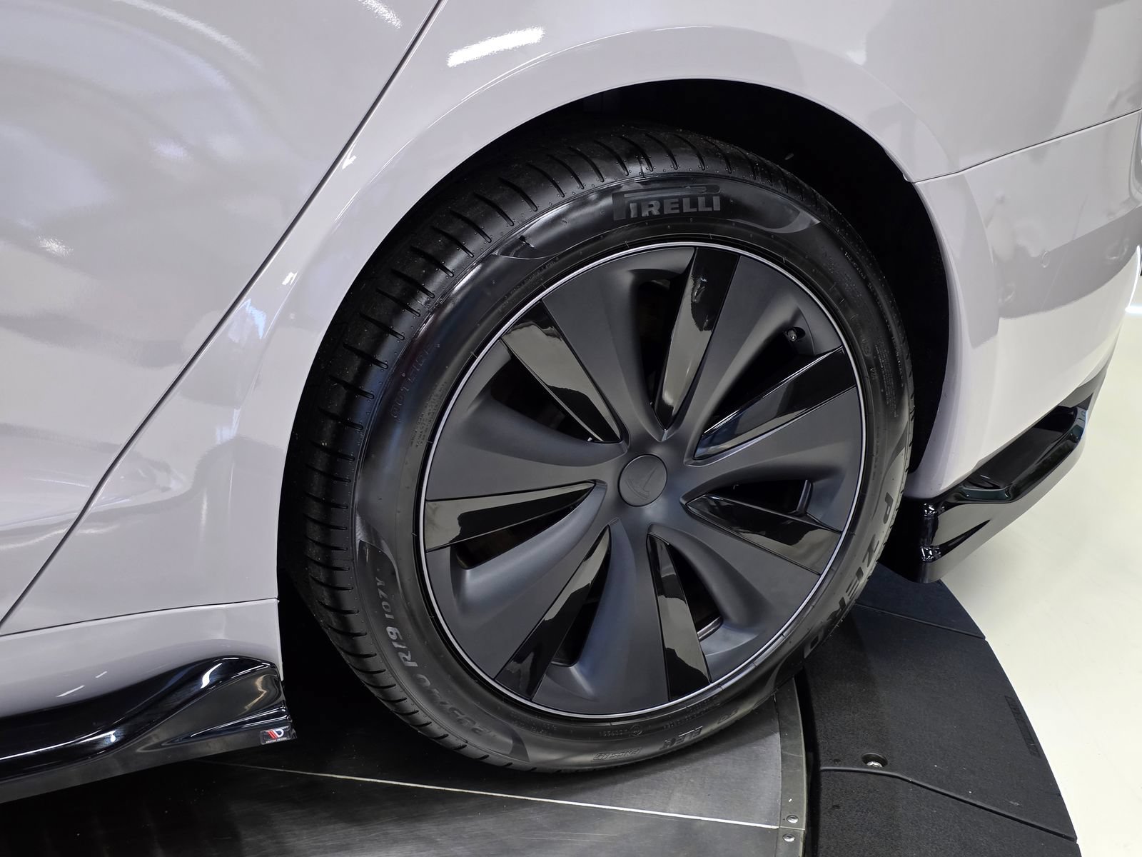 Used 2023 Tesla Model S Standard Range AWD/4WD image 43