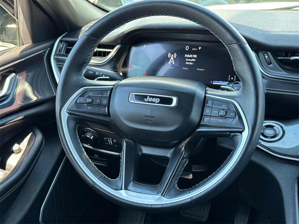 Used 2021 Jeep Grand Cherokee L Laredo image 21