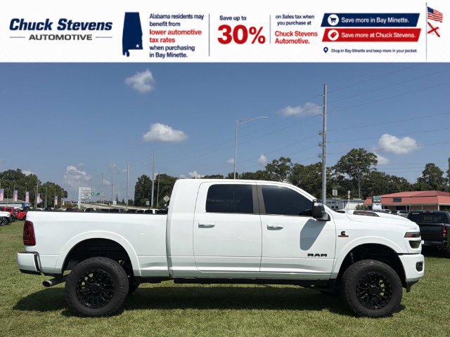Used 2025 RAM 2500 Laramie AWD/4WD image 4