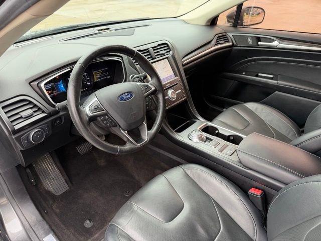 Used 2019 Ford Fusion Titanium image 11