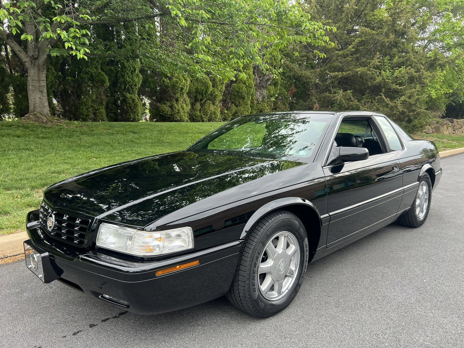 Used 2002 Cadillac Eldorado Touring w/ Preffered Equipment Group FWD image 41