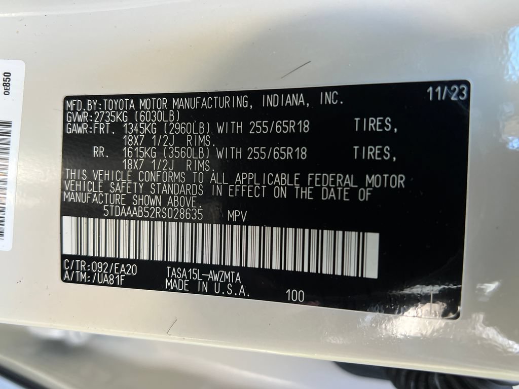 Certified 2024 Toyota Grand Highlander AWD image 28