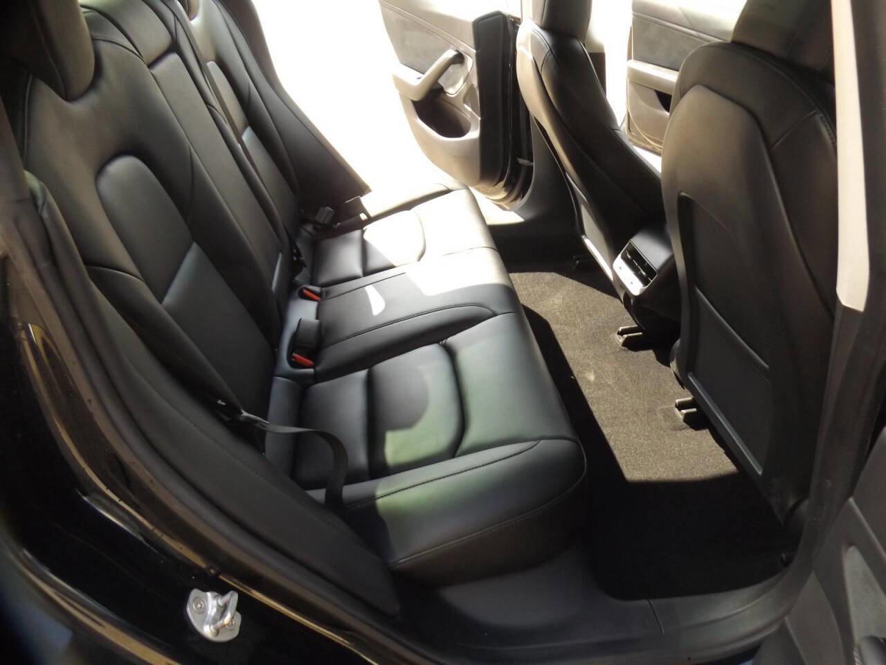 Used 2019 Tesla Model 3 Standard Range Plus image 16