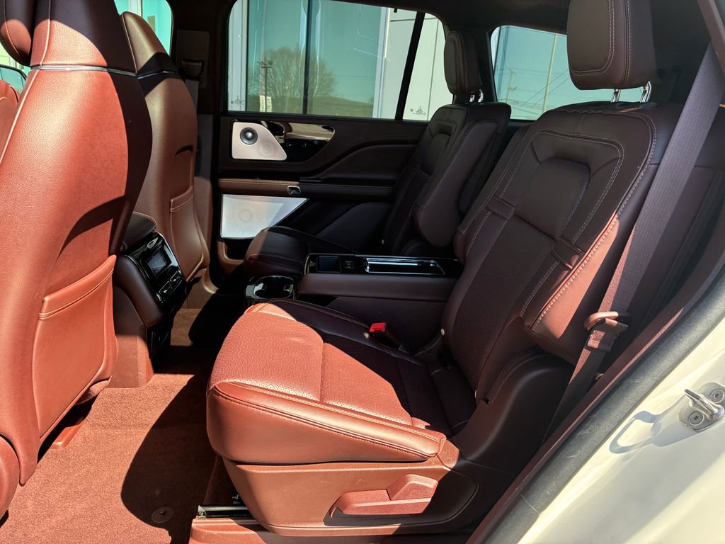 Used 2023 Lincoln Aviator Black Label w/ Dynamic Handling Package image 21