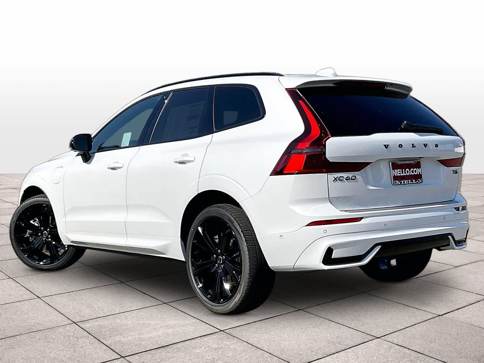 New 2026 Volvo XC60 T8 Ultra w/ Climate Package PRO AWD/4WD image 3