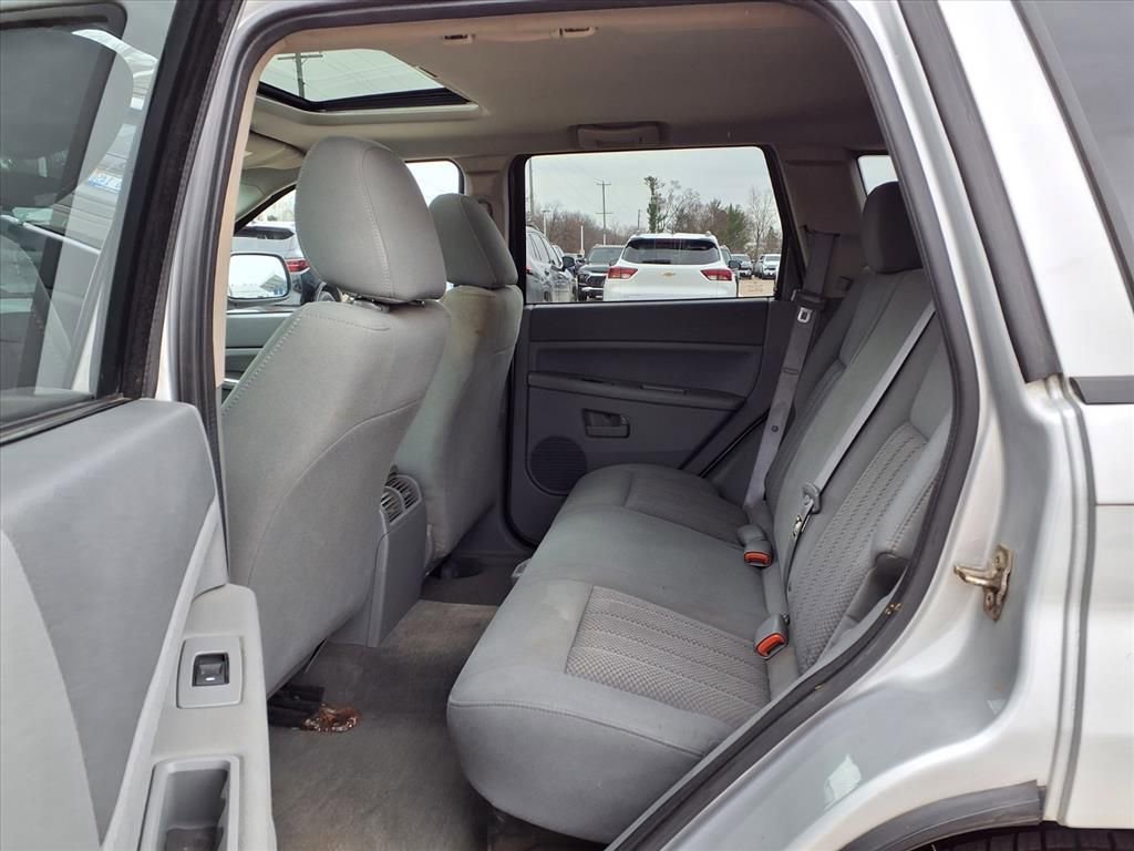 Used 2006 Jeep Grand Cherokee Laredo AWD/4WD image 11