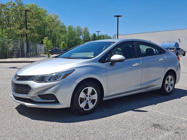 Used 2018 Chevrolet Cruze LS FWD image 3