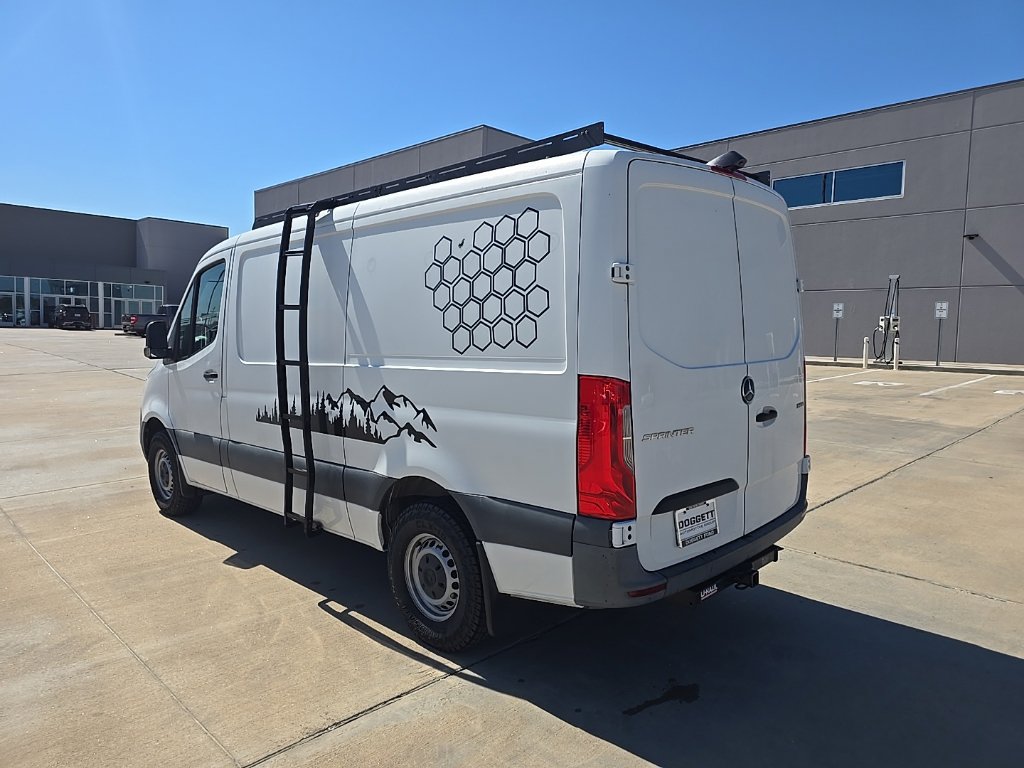 Used 2021 Mercedes-Benz Sprinter 1500 image 6