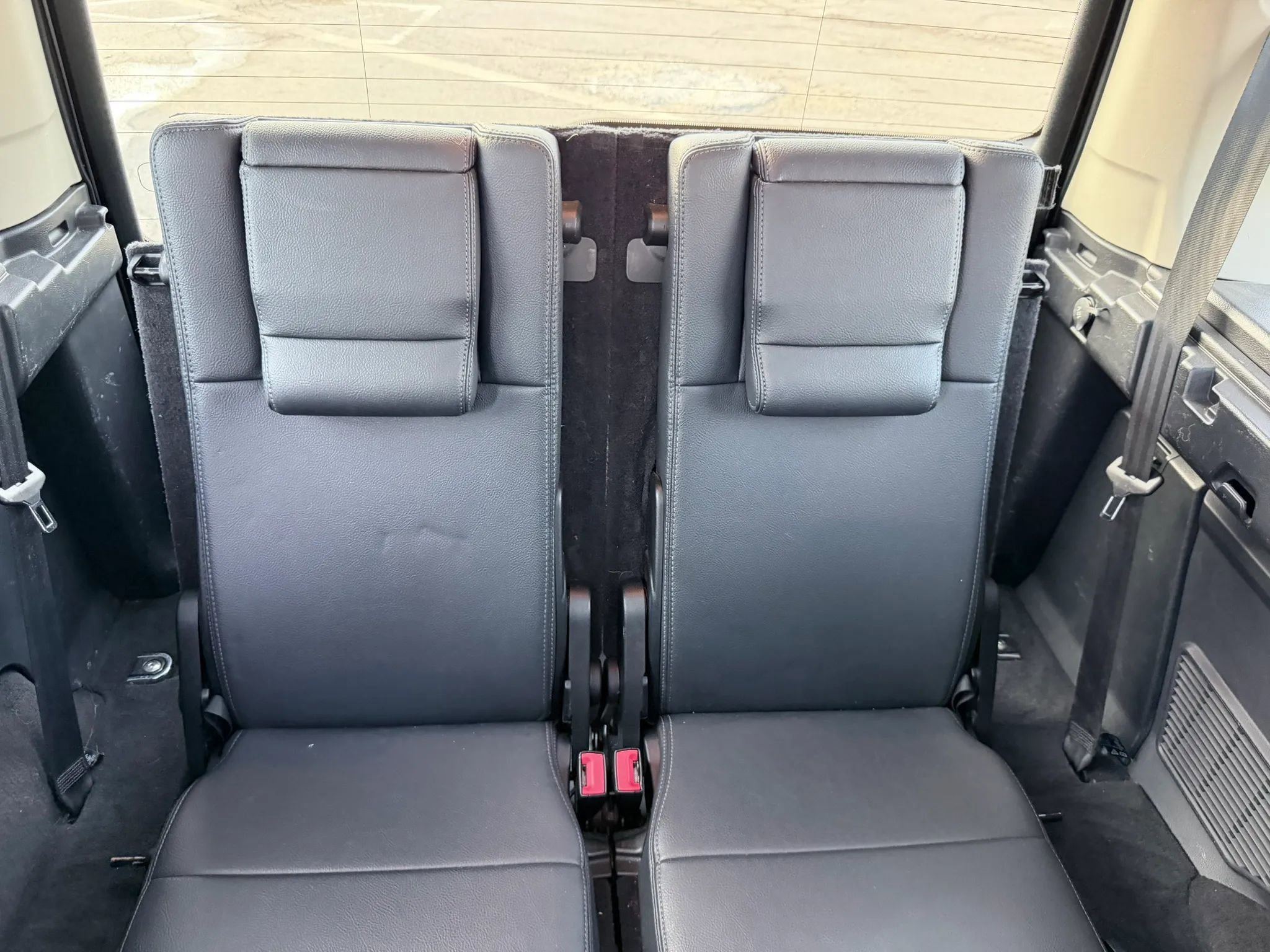 Used 2015 Land Rover LR4 HSE AWD/4WD image 22