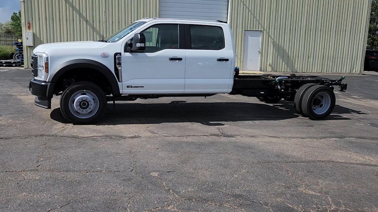 New 2025 Ford F550 4x4 Crew Cab image 3
