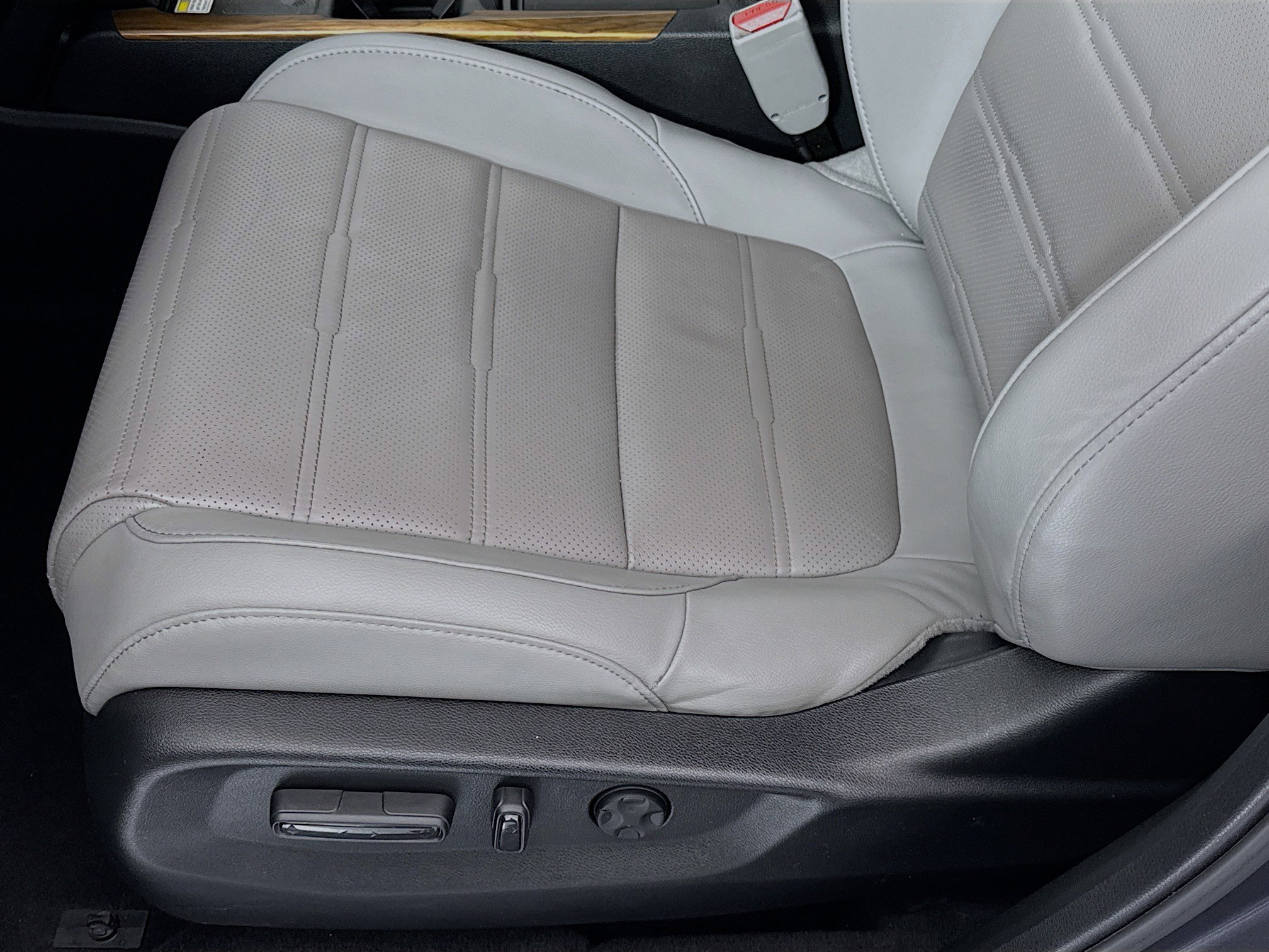 Used 2020 Honda CR-V Touring image 19