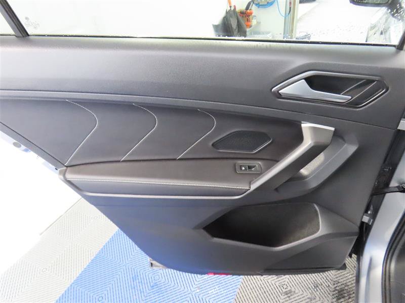 Used 2023 Volkswagen Tiguan SE FWD image 28