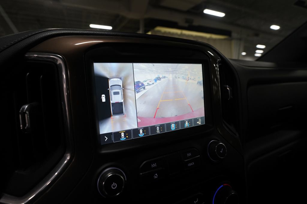 Used 2019 Chevrolet Silverado 1500 High Country w/ Technology Package AWD/4WD image 19