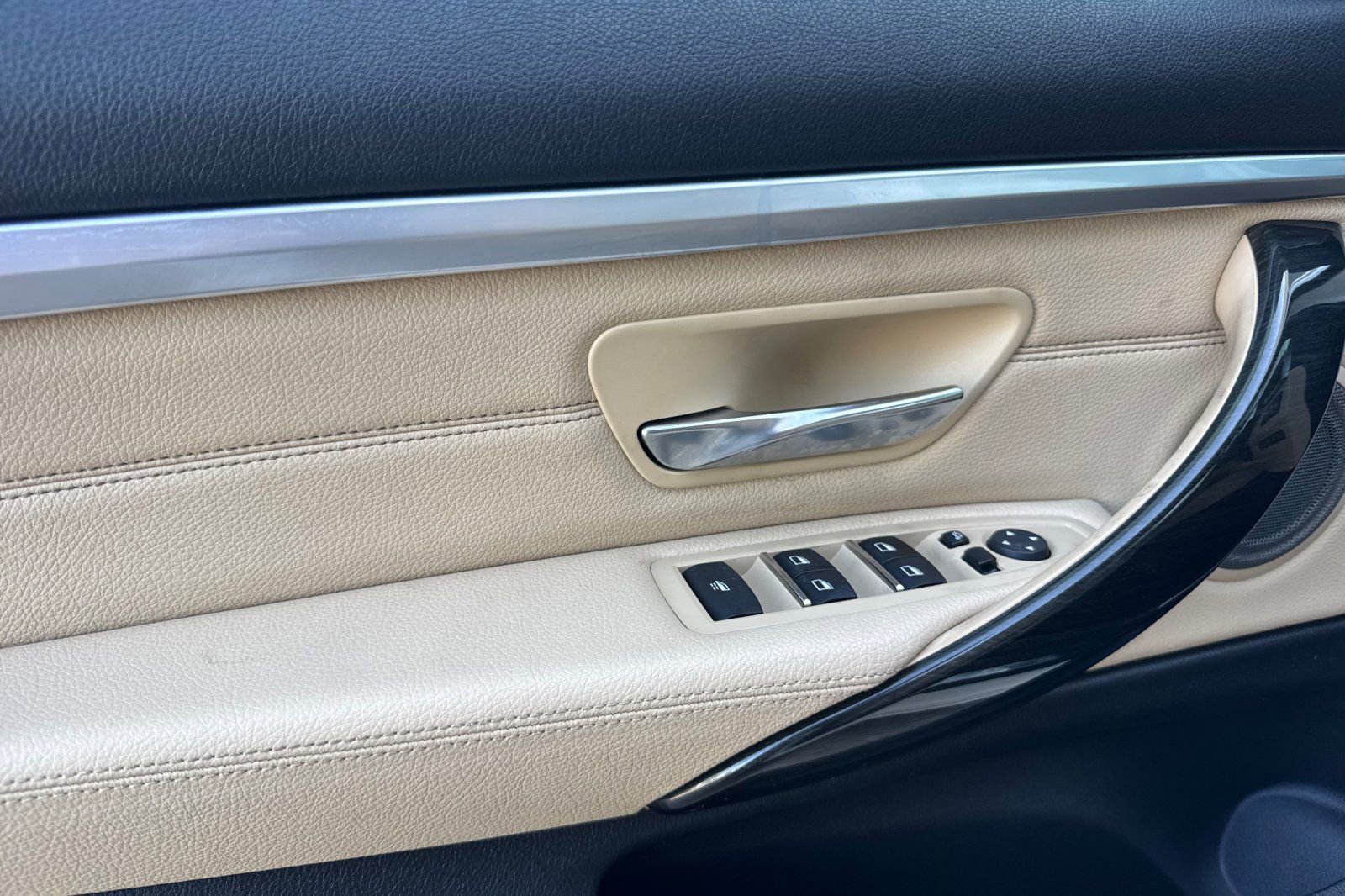 Used 2019 BMW 440i xDrive Convertible w/ Executive Package image 11