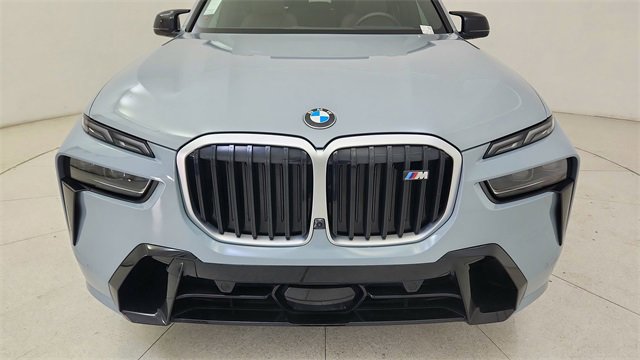 Used 2025 BMW X7 M60i image 8