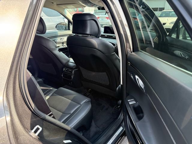 Used 2025 Genesis GV70 2.5T AWD/4WD image 29