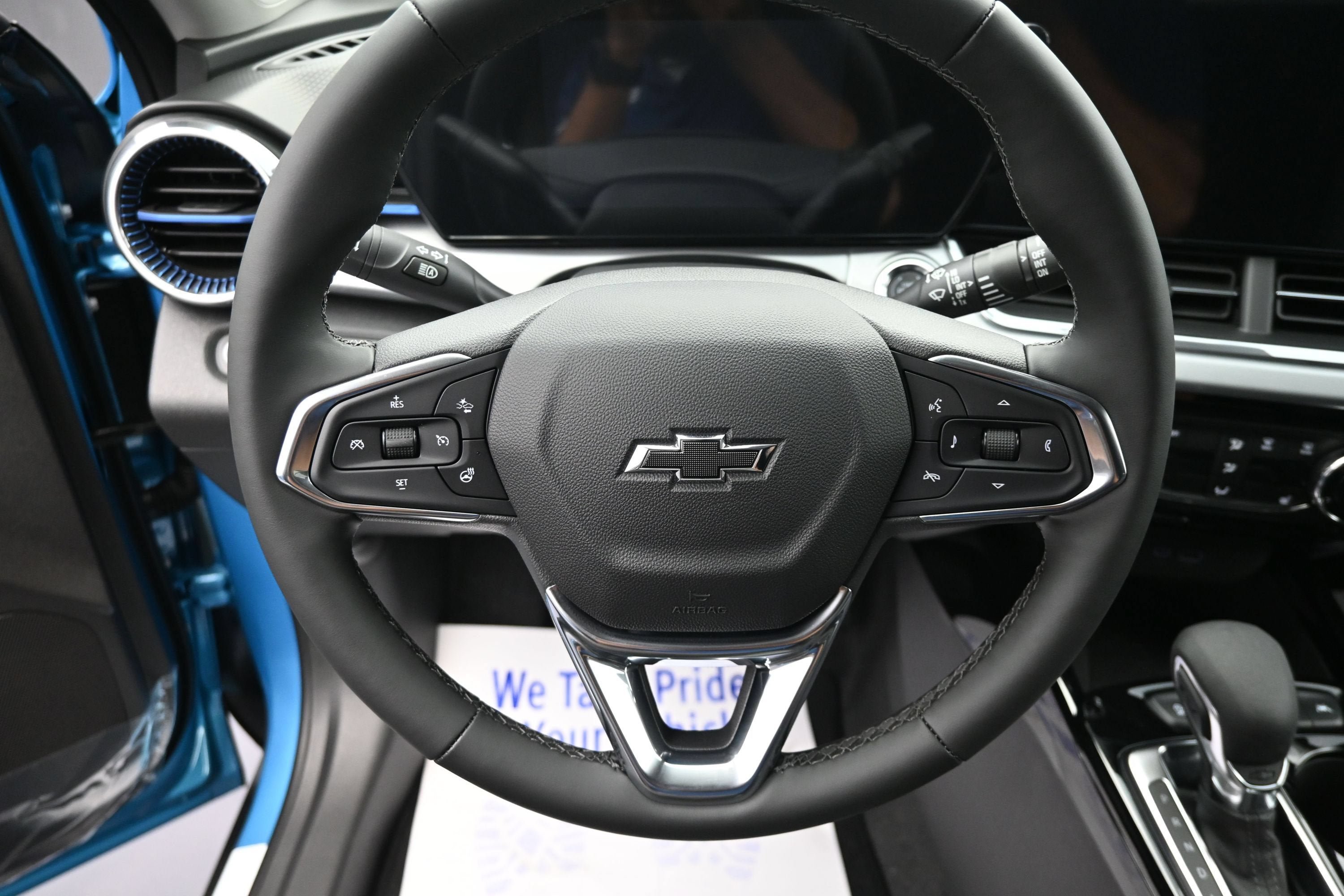 New 2026 Chevrolet Trax LT w/ Sunroof Package FWD image 12