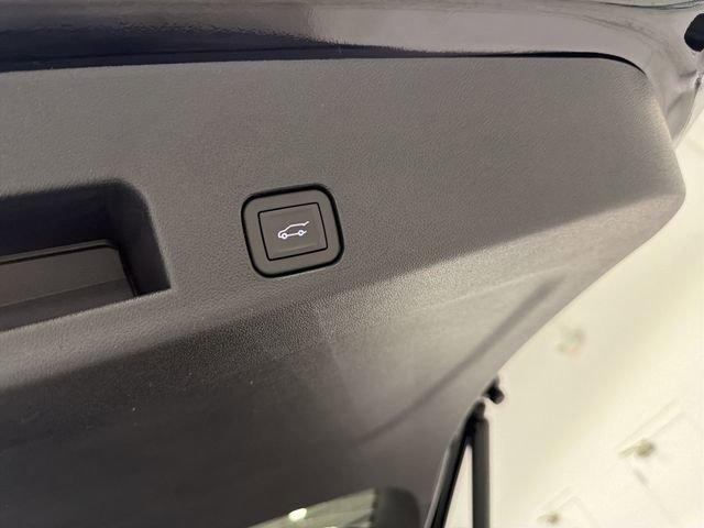 New 2026 GMC Acadia Elevation w/ Super Cruise Package FWD image 16