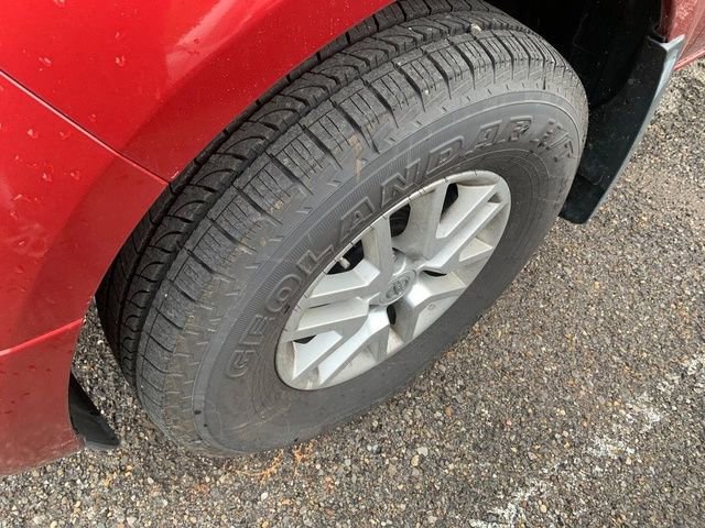 Used 2019 Nissan Frontier SV AWD/4WD image 2