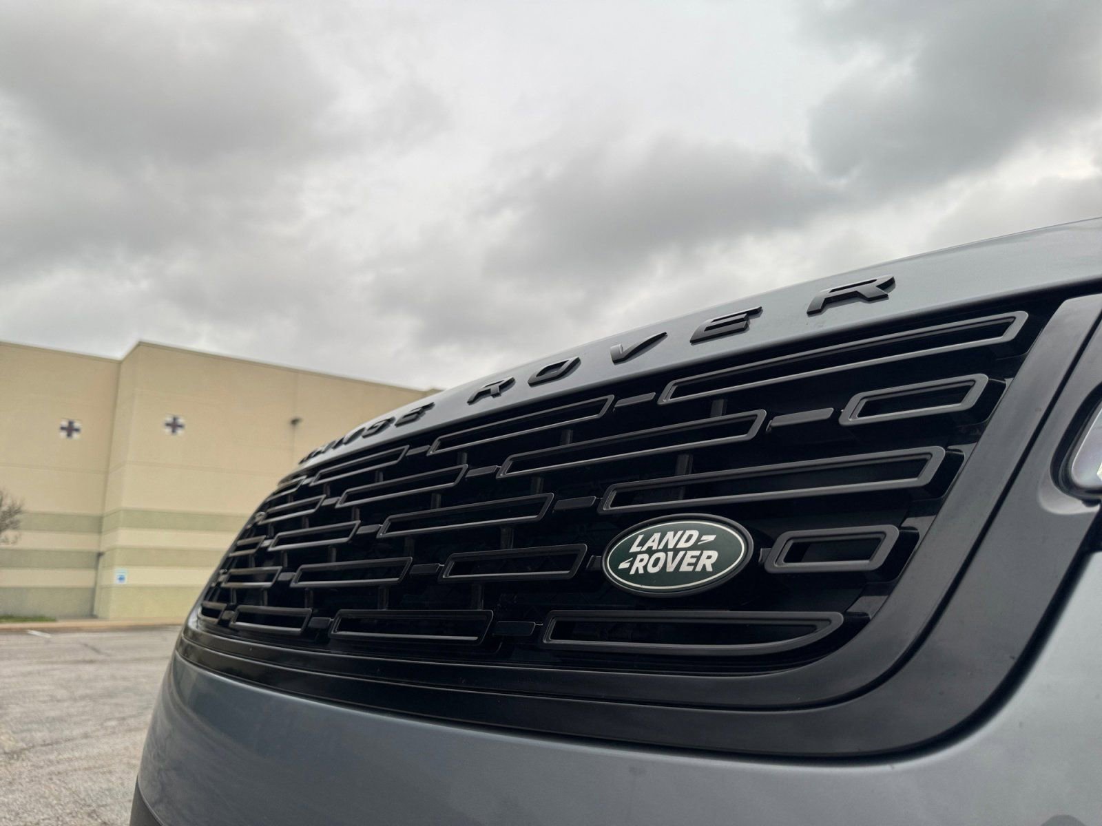 Used 2025 Land Rover Range Rover Velar S image 34