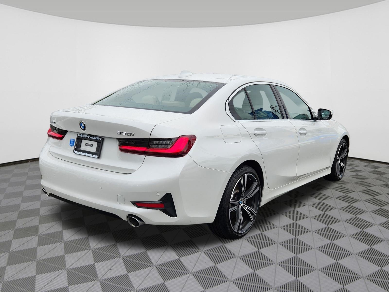 Used 2022 BMW 330i xDrive Sedan w/ Premium Package AWD/4WD image 4