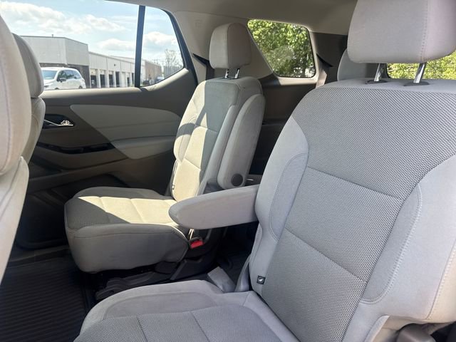 Used 2020 Chevrolet Traverse LT w/ LPO, 'HIT The Road' Package AWD/4WD image 21